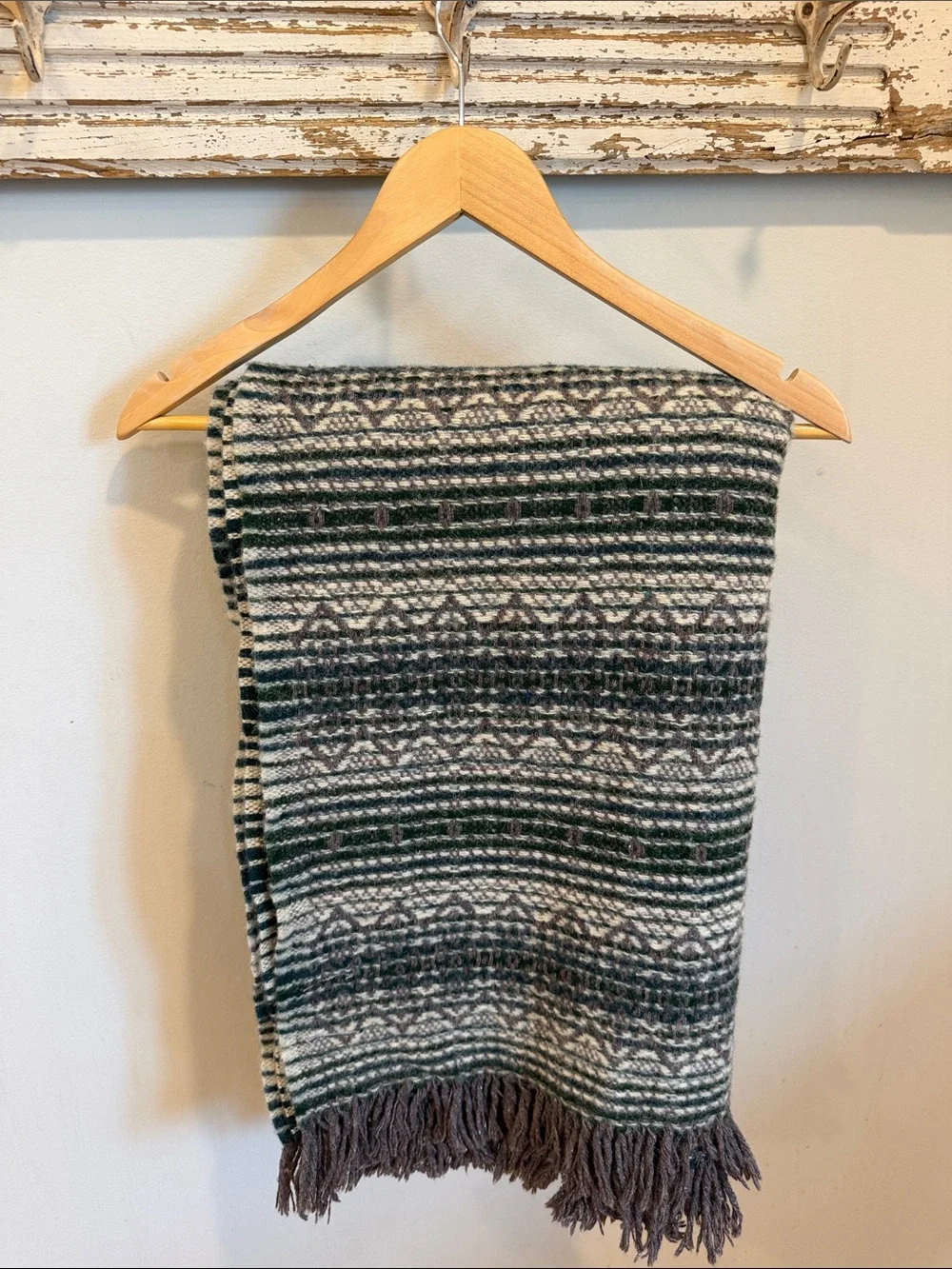 Vintage Amana Woolen Mills 100% Virgin Wool Throw Blanket Fringe USA